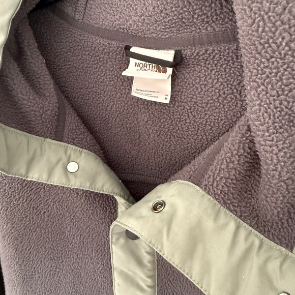 The North Face Button Up Sweatshirt - Picture 3 of 3
